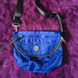 Lululemon festival bag